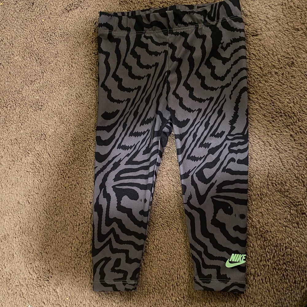 Infant Nike leggings